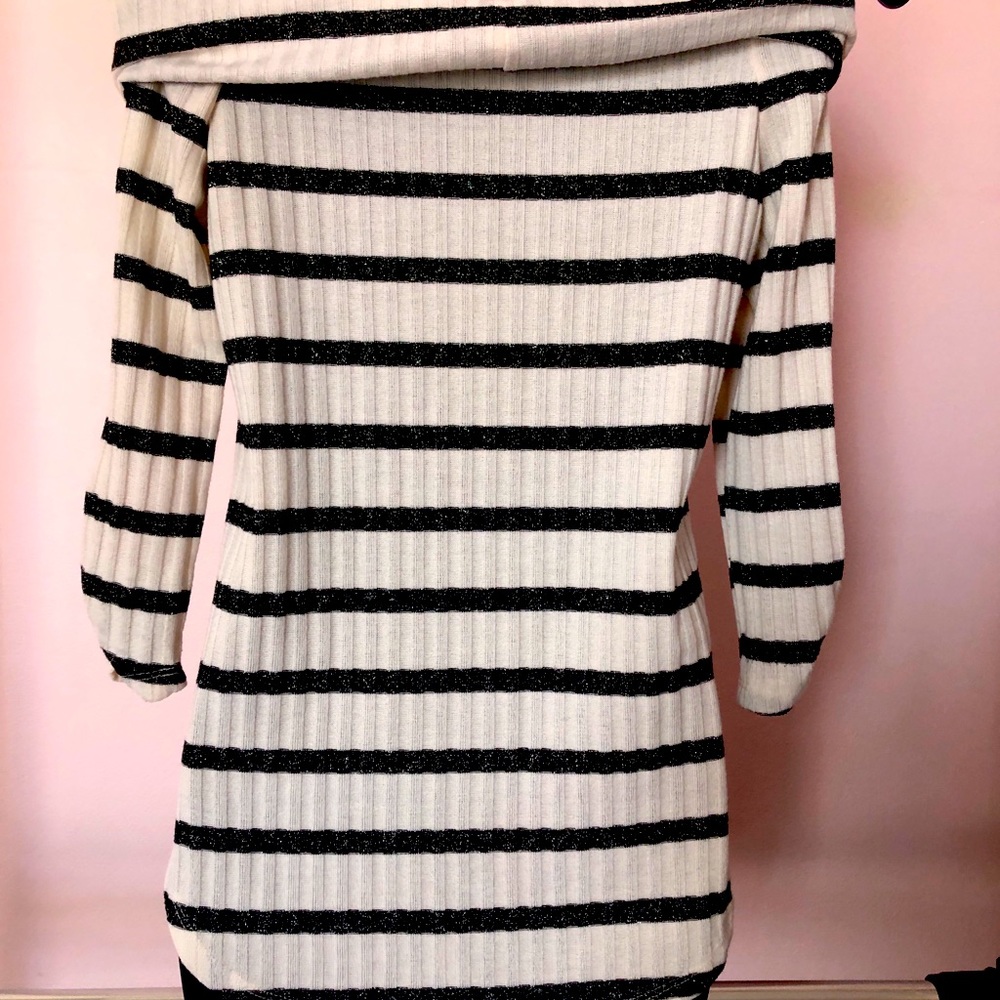 Black and white strips sweater